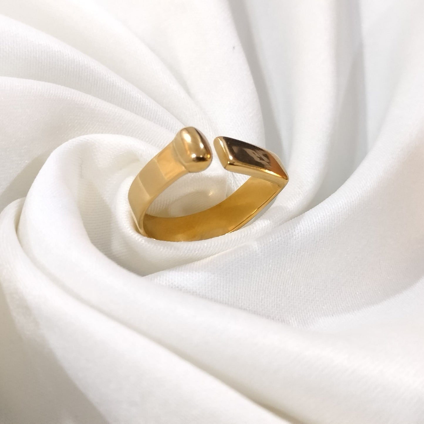 Unwyld Ring