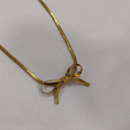 Bow Necklace