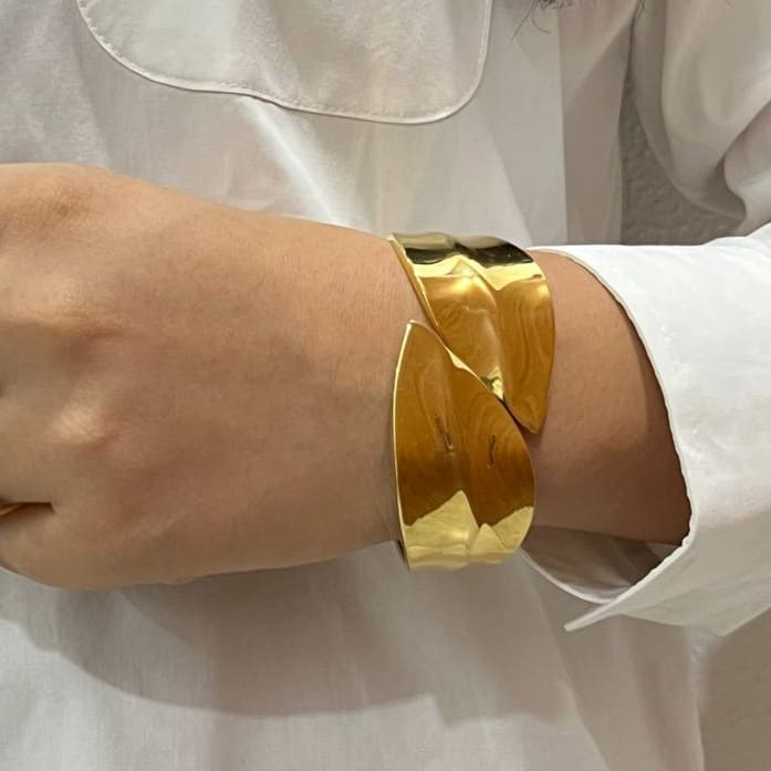 Golden drape Bracelet