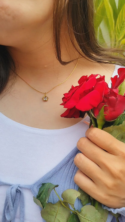 Florie Necklace