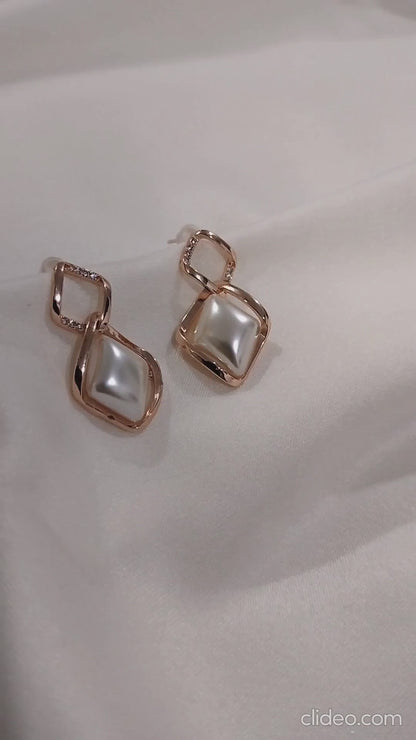 Gleam Earrings