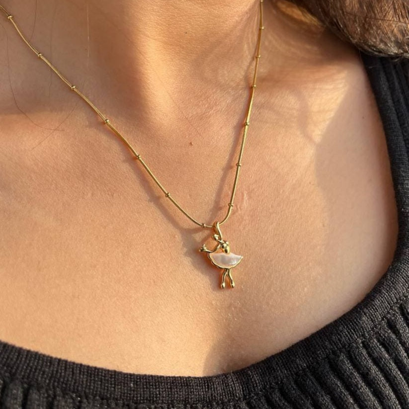 Twirl Necklace